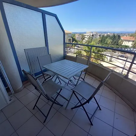 Appartement Port Frejus, Joli Bien Equipe, Clima *